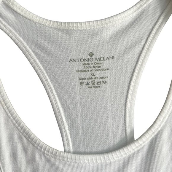 ✅Antonio Melani Active Reflect Seamless Soft Jewel Neck Tank NWT - Picture 3 of 7